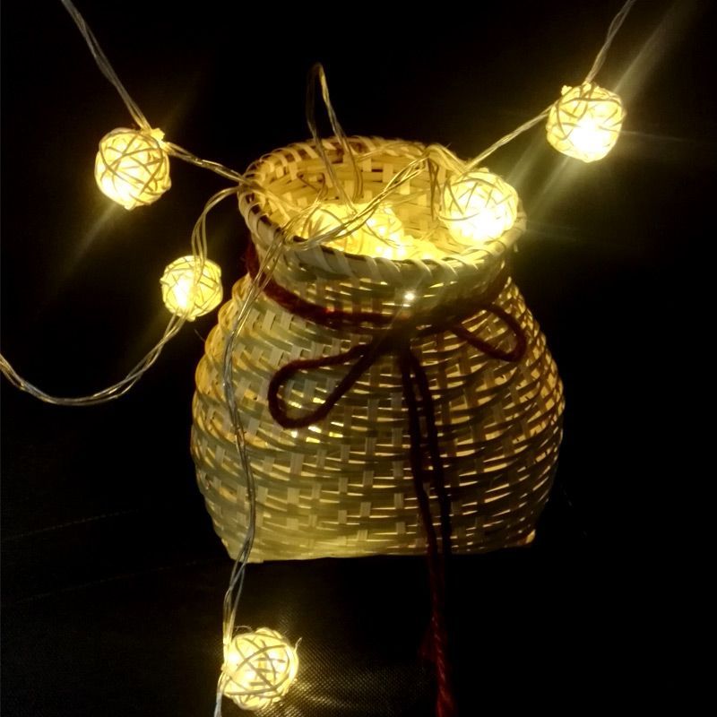 ソーラーグローブストリングライト 屋外用 20LED 5m  - Outdoor Power For Gazebo のレビューと価格