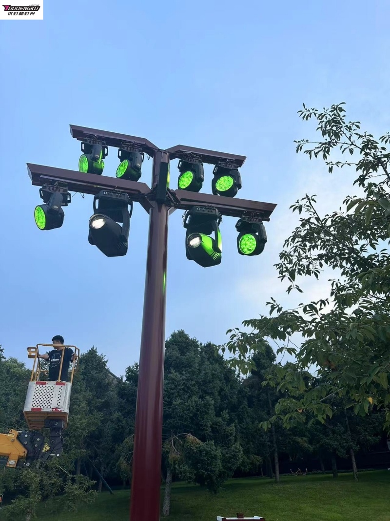 1台のプロ仕様ビームウォッシュ強力コンパクトIP65ムービン - Outdoor Power Head のレビューと価格