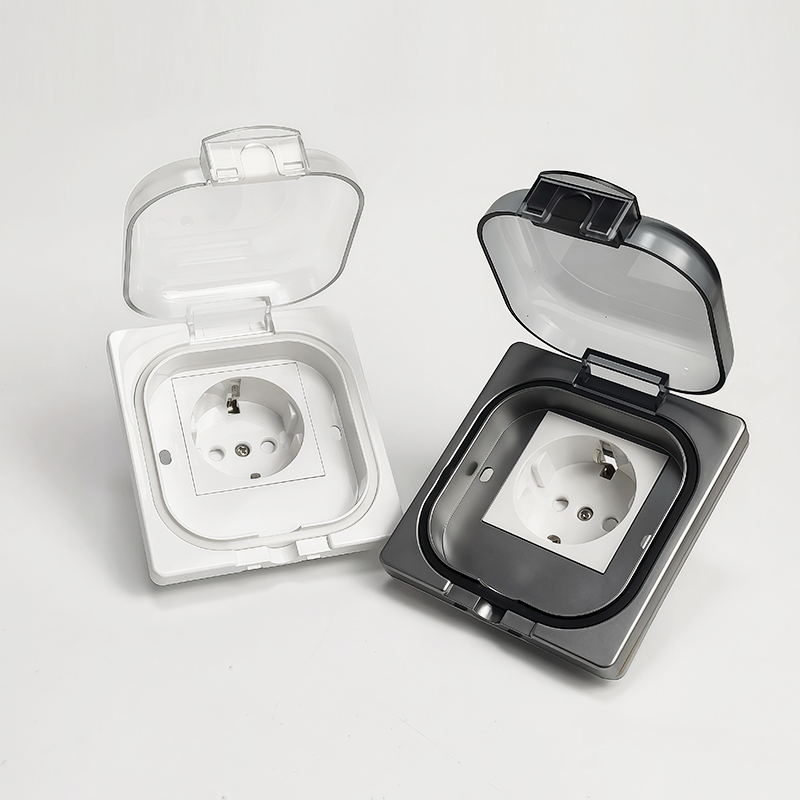 IP65防水屋外コンセント、16A高出力壁プレート、250V - Outdoor Power Hub のレビューと価格